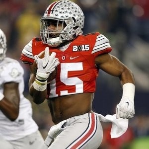 Ezekiel Elliot and OSU are -10.5 with 58% of Expert College Football Predictions Week 1 on the Buckeys